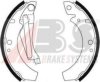VW 171698537D Brake Shoe Set